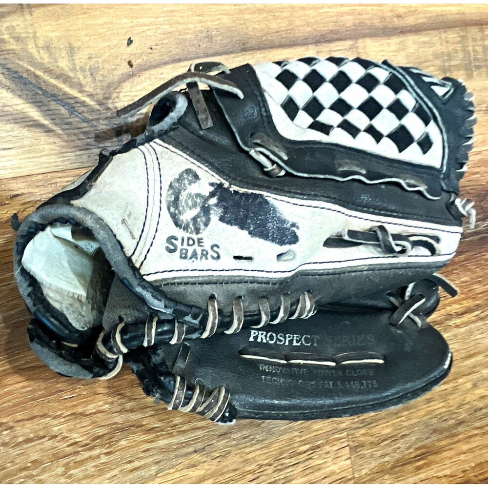 Easton Prospect GPSP 1000 10" Youth Left Hand Glove Power Close Black/White